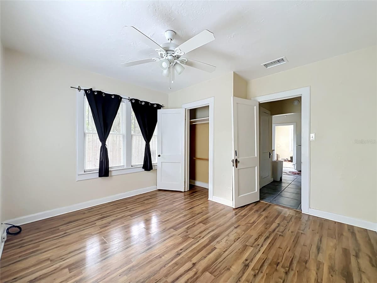 223 ESTHER STREET — photo 22 of 45