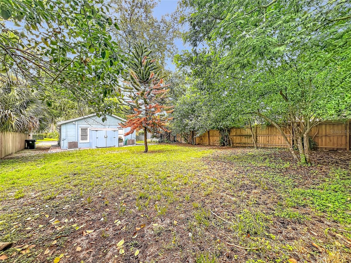 223 ESTHER STREET — photo 34 of 45