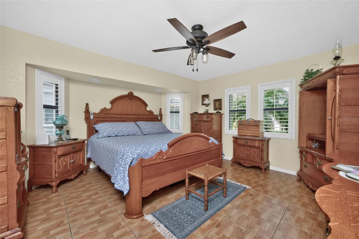 25636 AYSEN DRIVE — photo 30 of 83