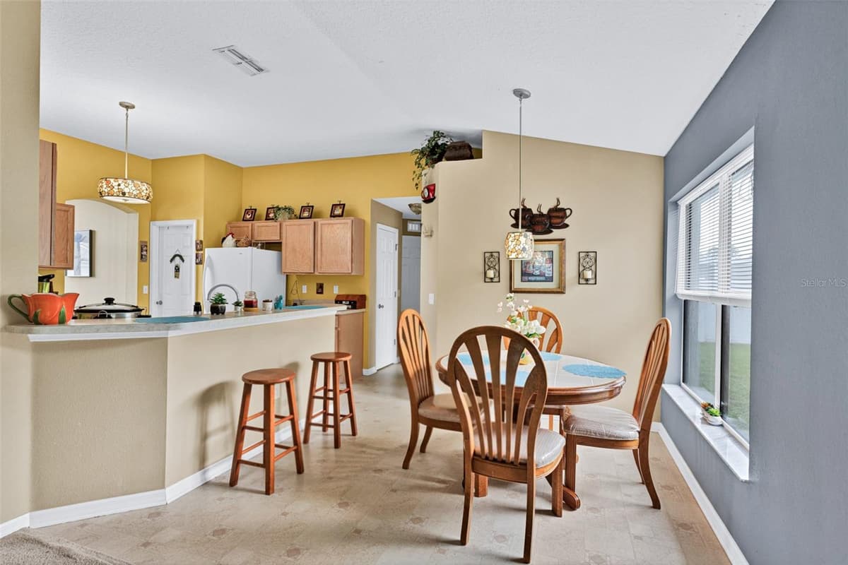 7 PHOENIX LANE — photo 12 of 28