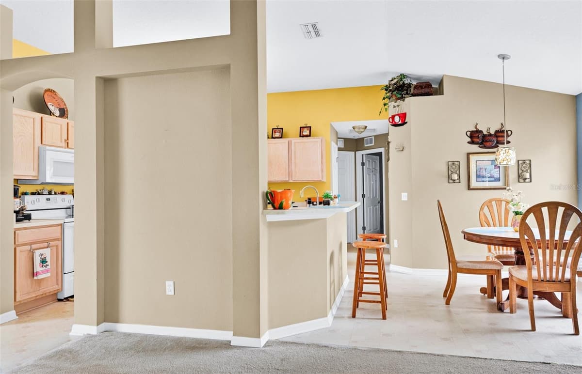 7 PHOENIX LANE — photo 11 of 28