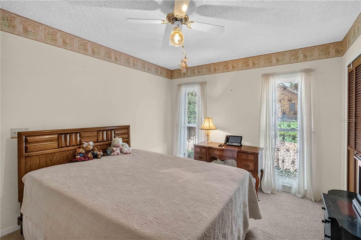 4803 LYNN OAKS CIRCLE — photo 17 of 31