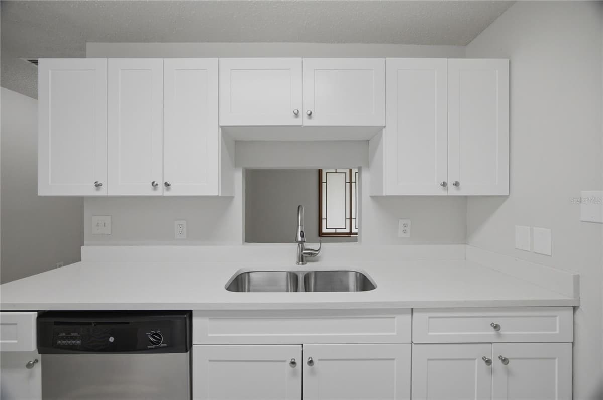 7537 HUMBOLDT AVENUE — photo 13 of 37