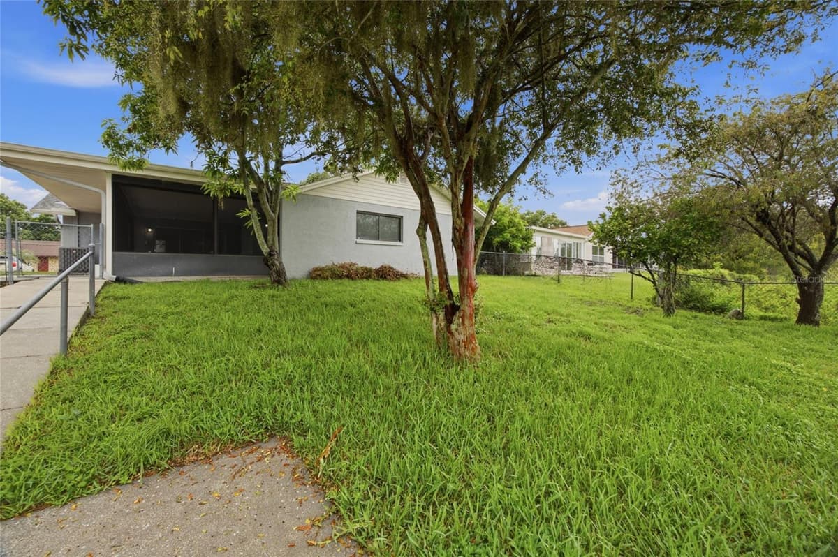 7537 HUMBOLDT AVENUE — photo 33 of 37