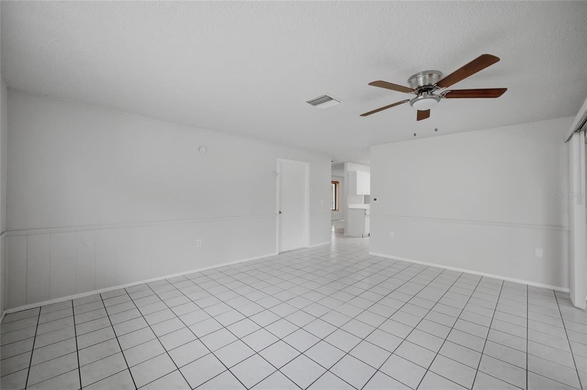 7537 HUMBOLDT AVENUE — photo 10 of 37