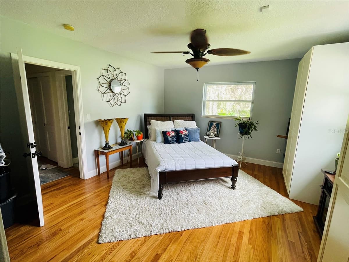 807 NEPTUNE ROAD — photo 12 of 27