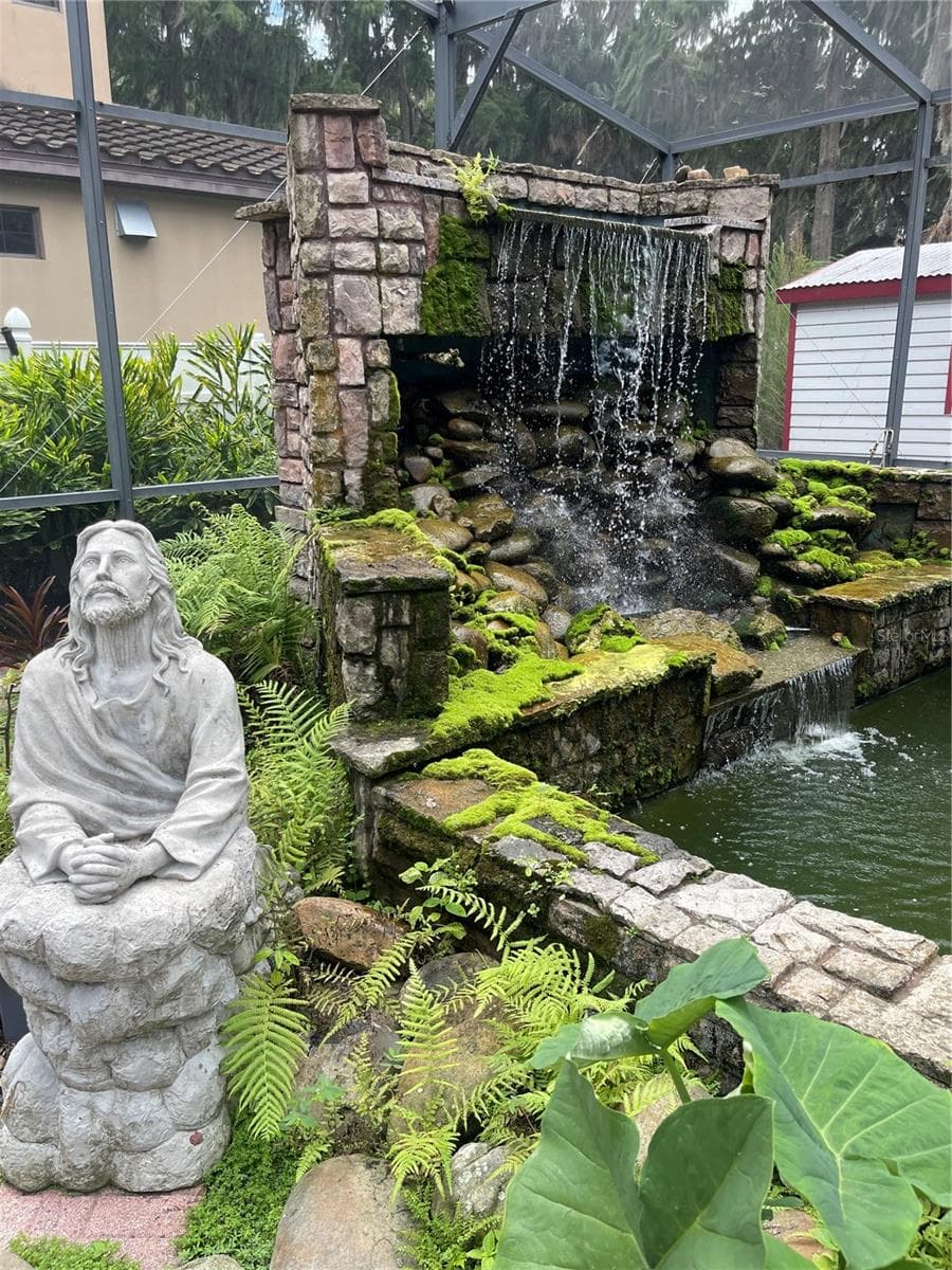 807 NEPTUNE ROAD — photo 19 of 27