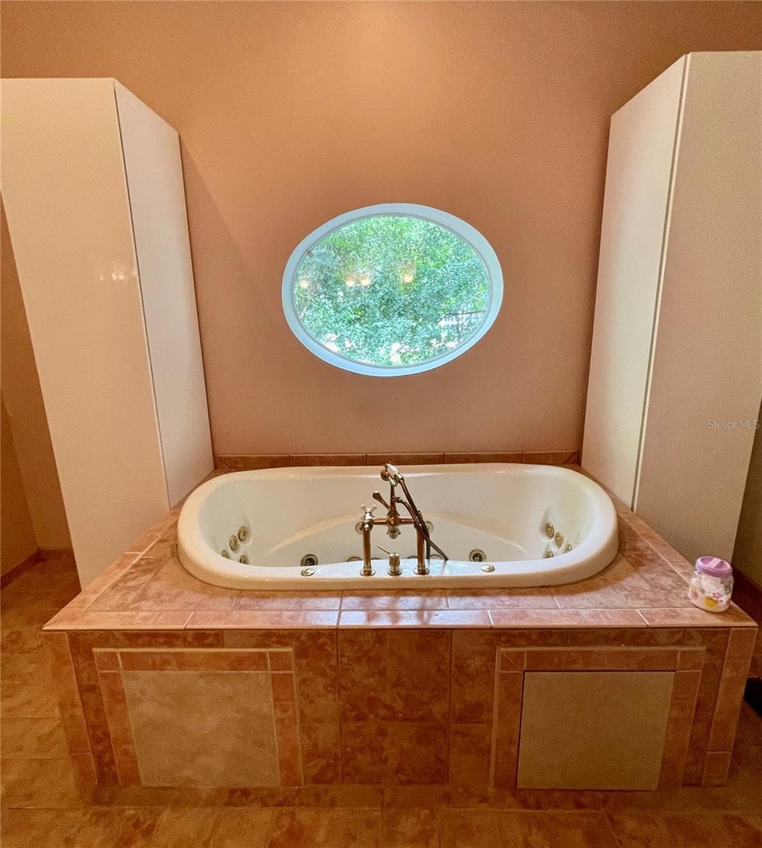 807 NEPTUNE ROAD — photo 10 of 27