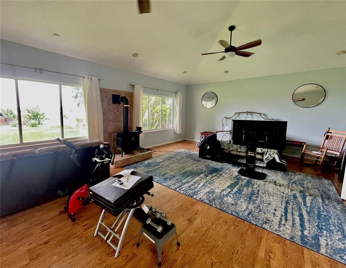 807 NEPTUNE ROAD — photo 7 of 27