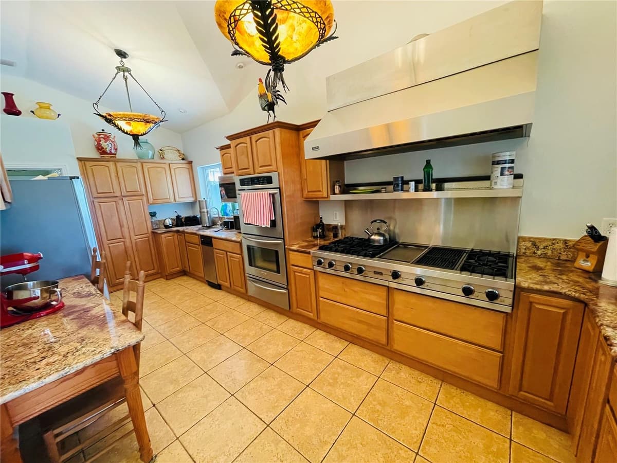 807 NEPTUNE ROAD — photo 4 of 27