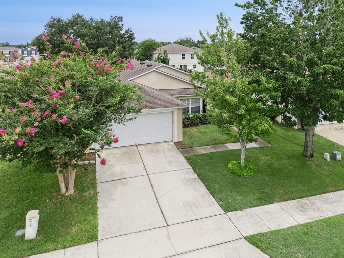 825 CLIFTON HILLS STREET — photo 2 of 50