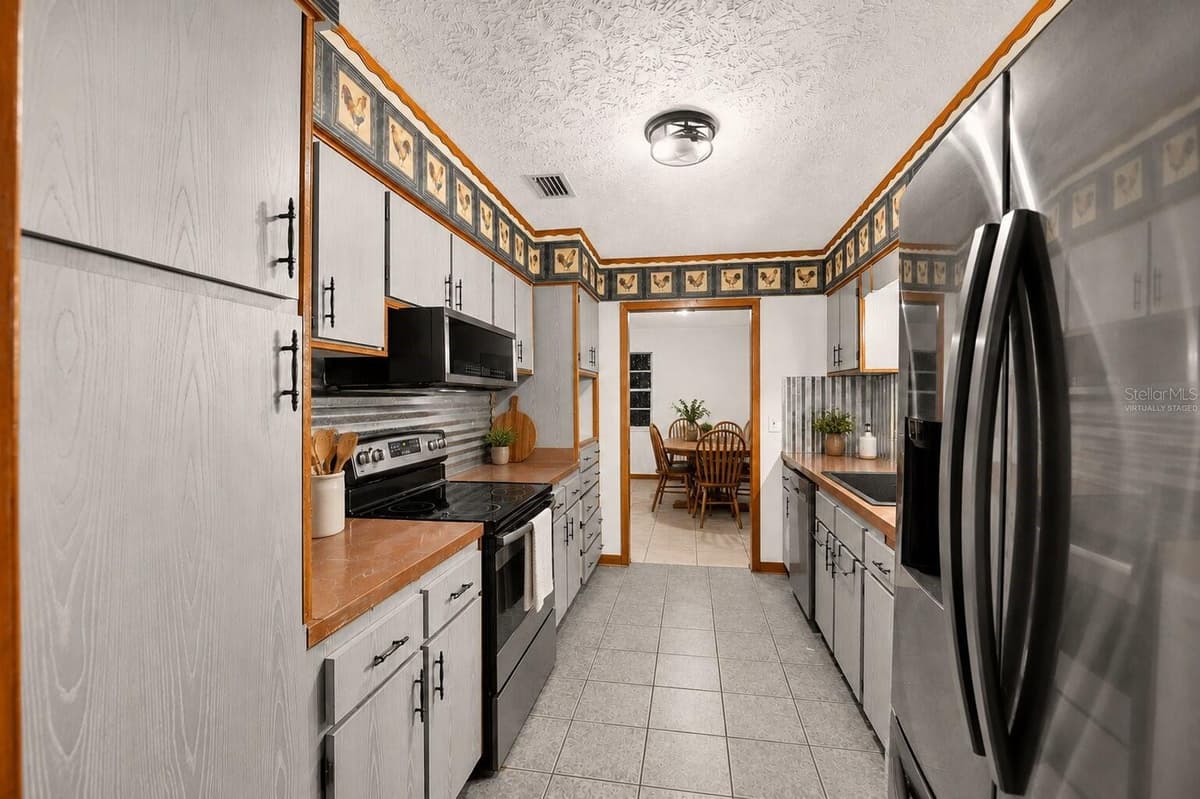 101 ALLEN DRIVE — photo 4 of 24