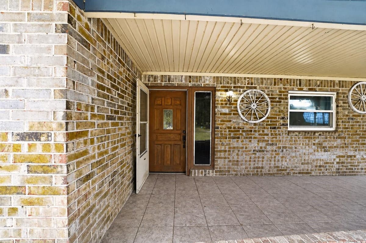 101 ALLEN DRIVE — photo 2 of 24
