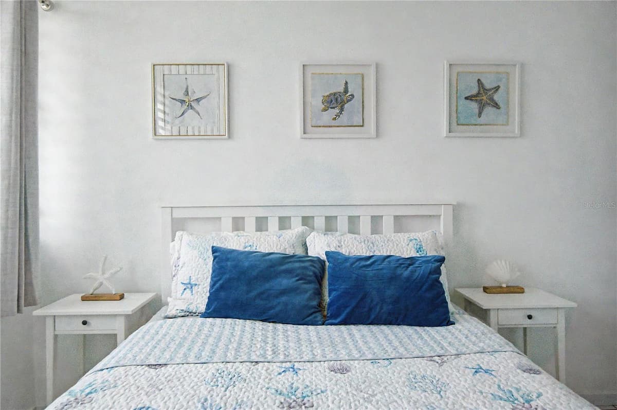 302 OCEAN DRIVE — photo 8 of 17