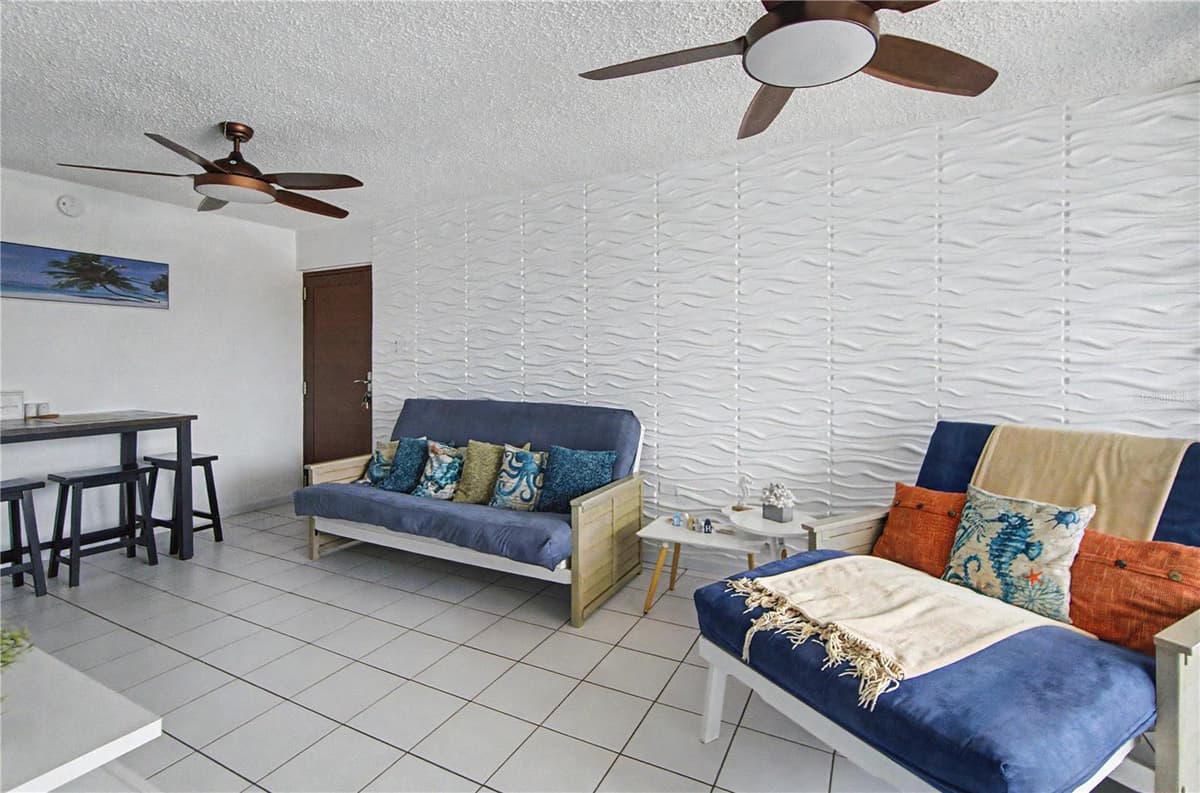 302 OCEAN DRIVE — photo 14 of 17