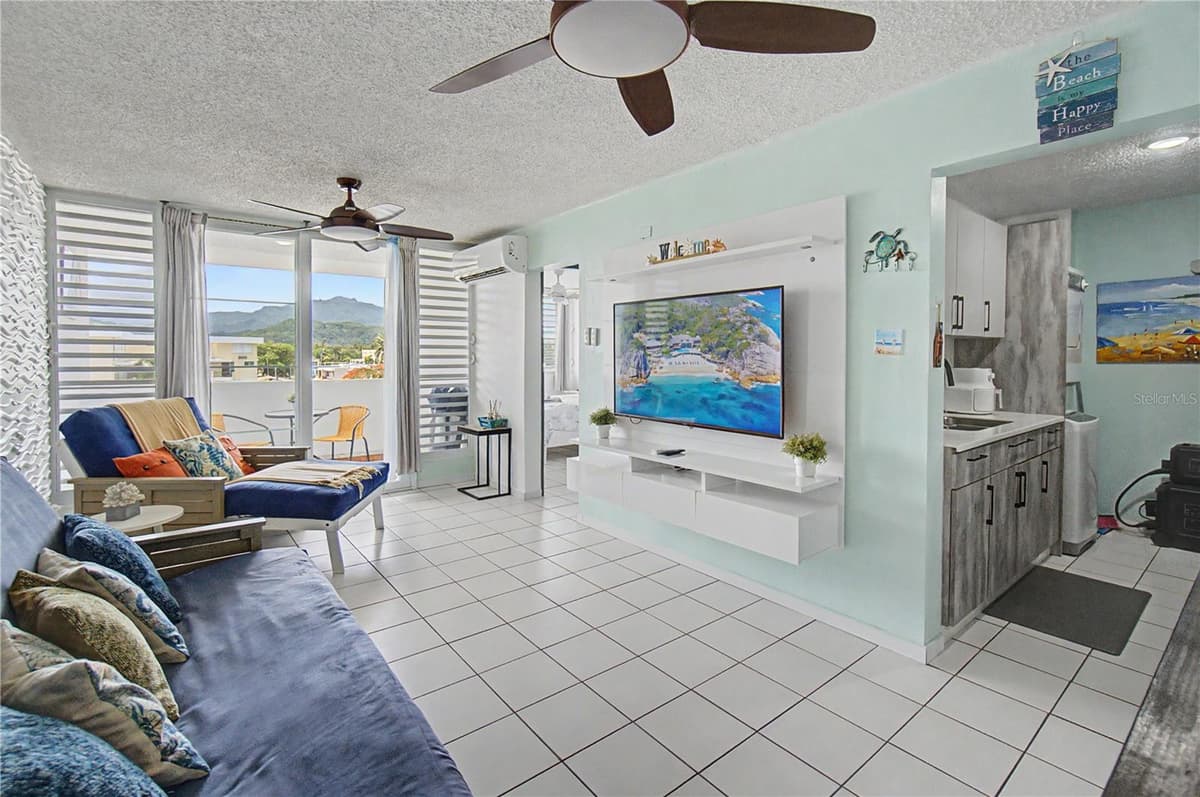302 OCEAN DRIVE — photo 3 of 17