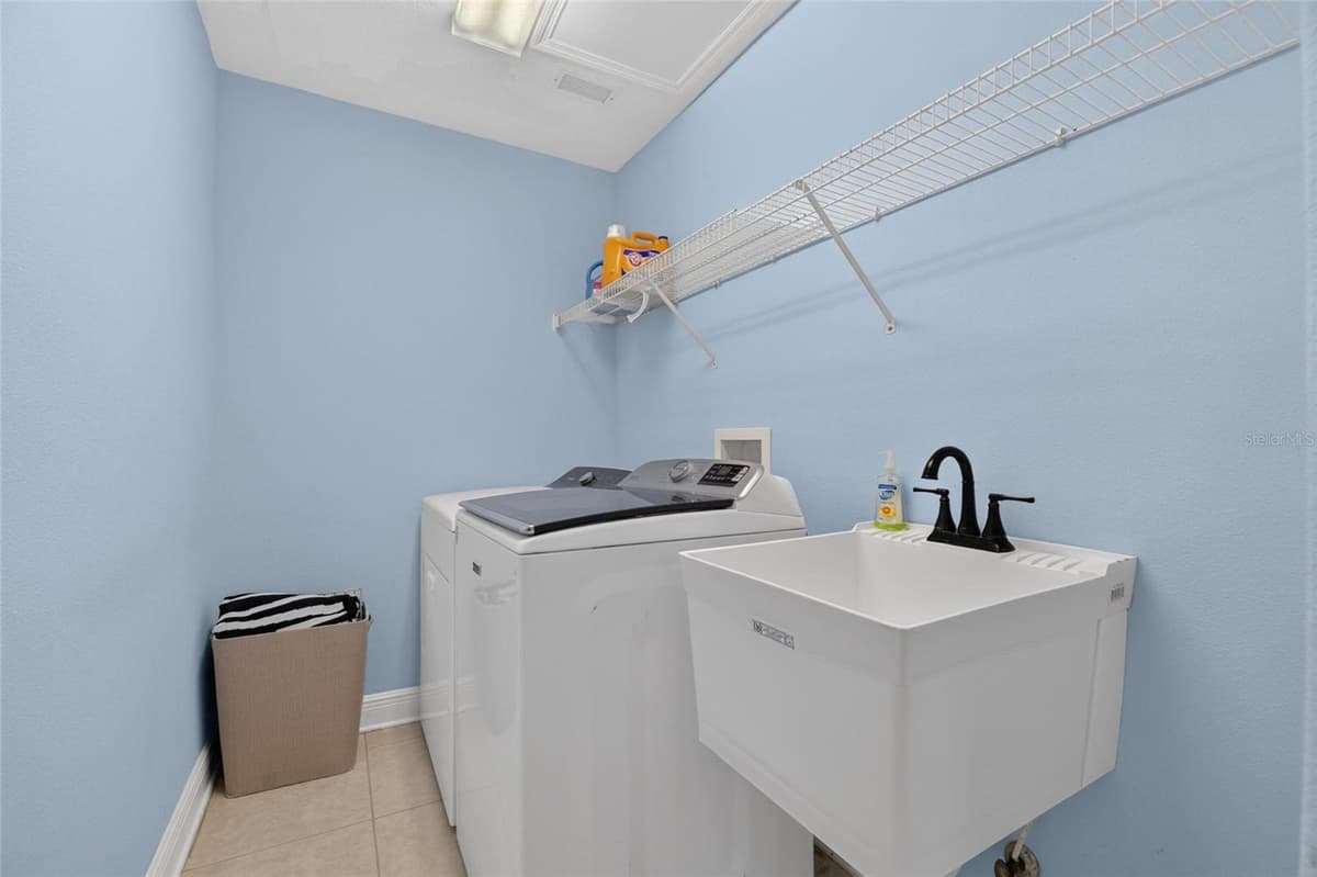 435 MANNS HARBOR DRIVE — photo 37 of 84