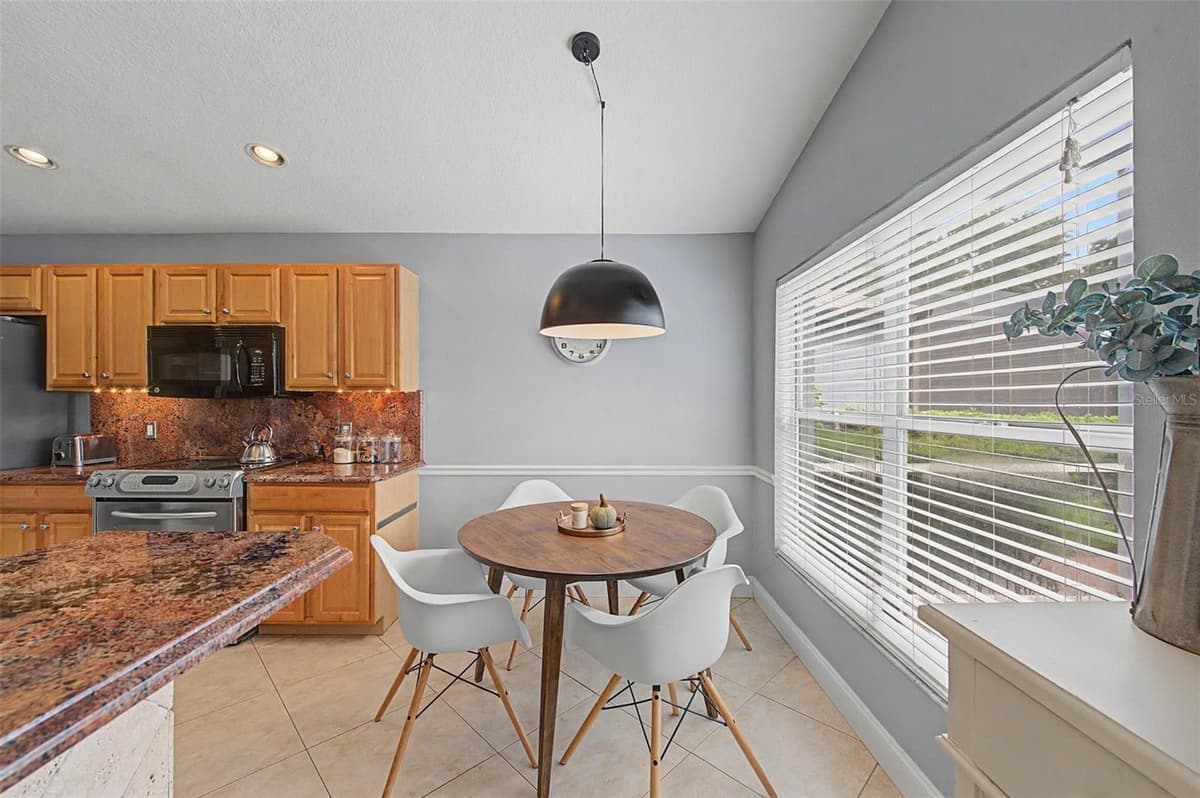 5418 TWIN CREEKS DRIVE — photo 16 of 70