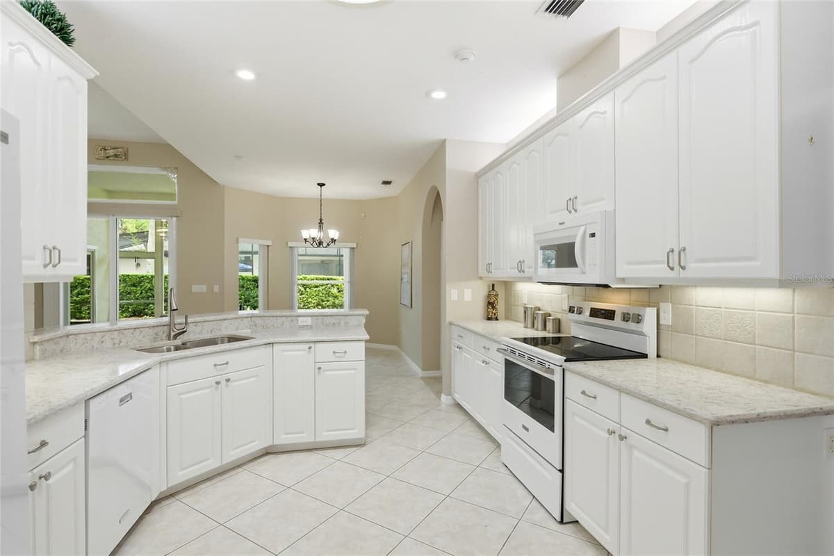 119 WINDING OAKS LANE — photo 28 of 54