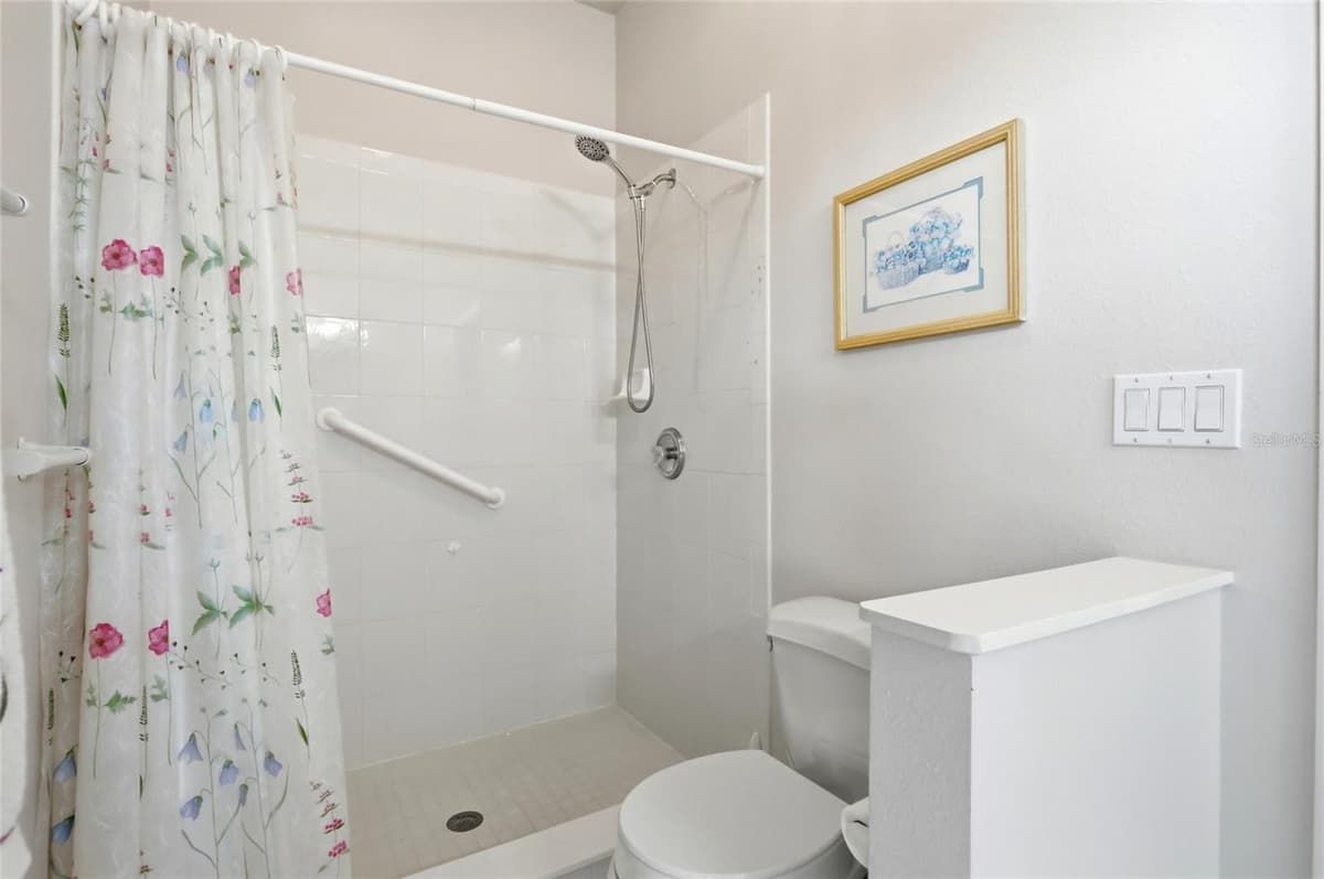 119 WINDING OAKS LANE — photo 13 of 54