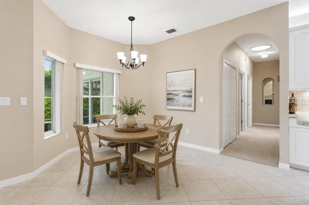 119 WINDING OAKS LANE — photo 10 of 54
