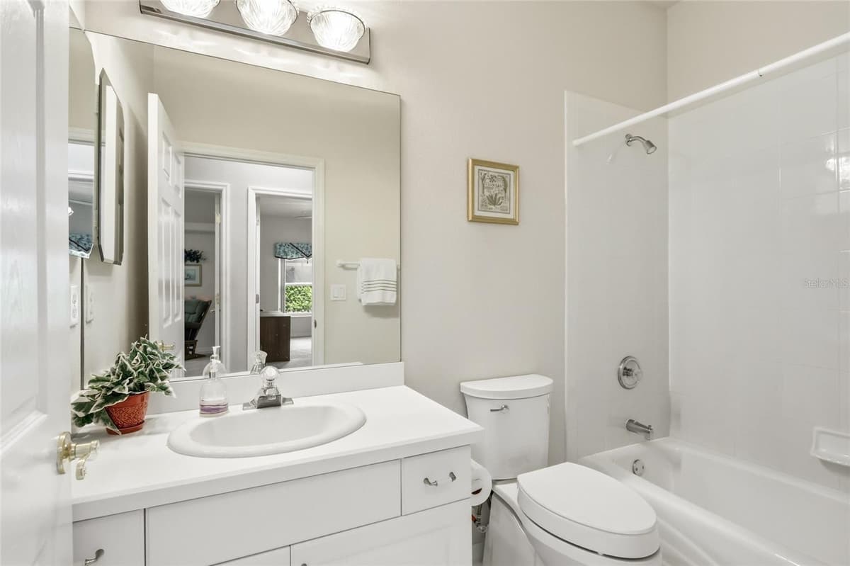 119 WINDING OAKS LANE — photo 15 of 54