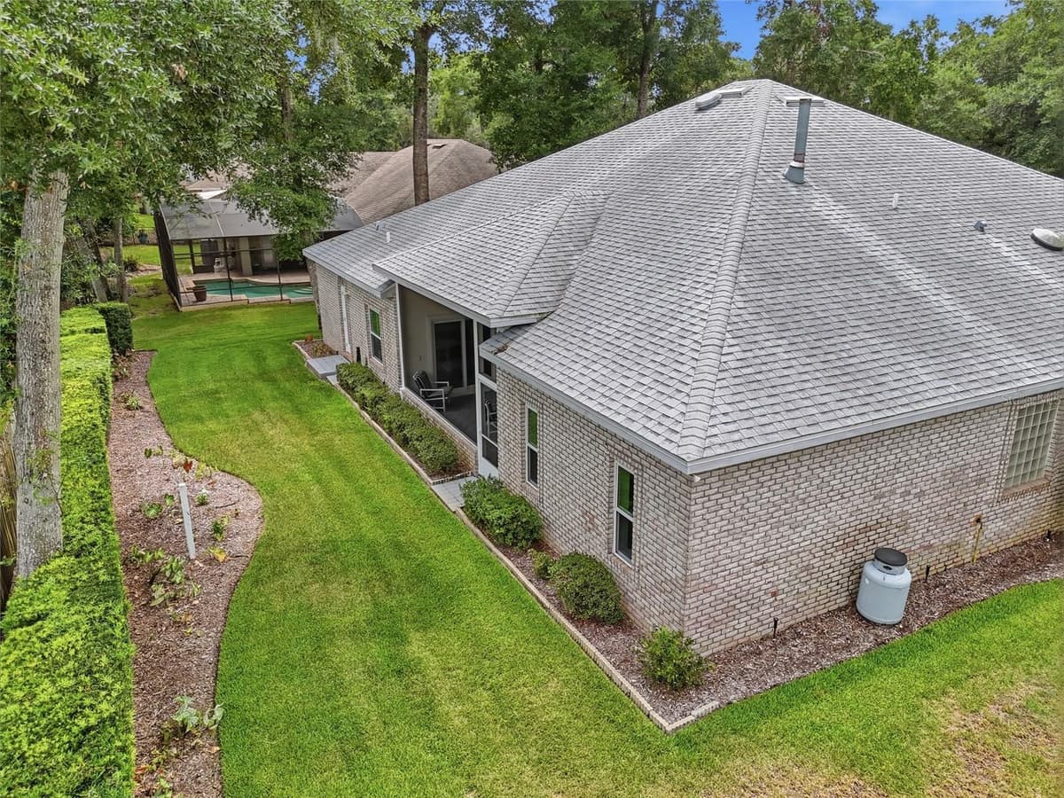 119 WINDING OAKS LANE — photo 24 of 54