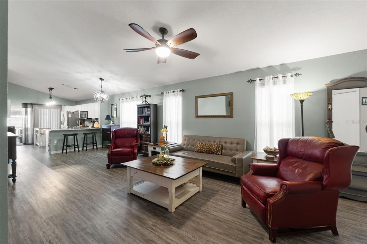 8620 PERSEA COURT — photo 12 of 36