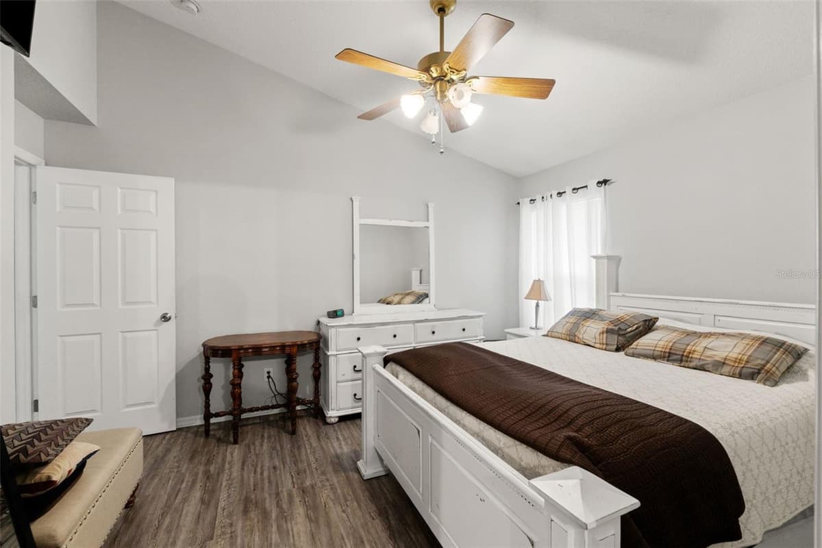 8620 PERSEA COURT — photo 11 of 36