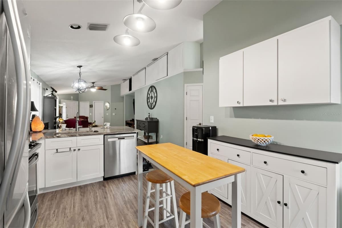 8620 PERSEA COURT — photo 16 of 36