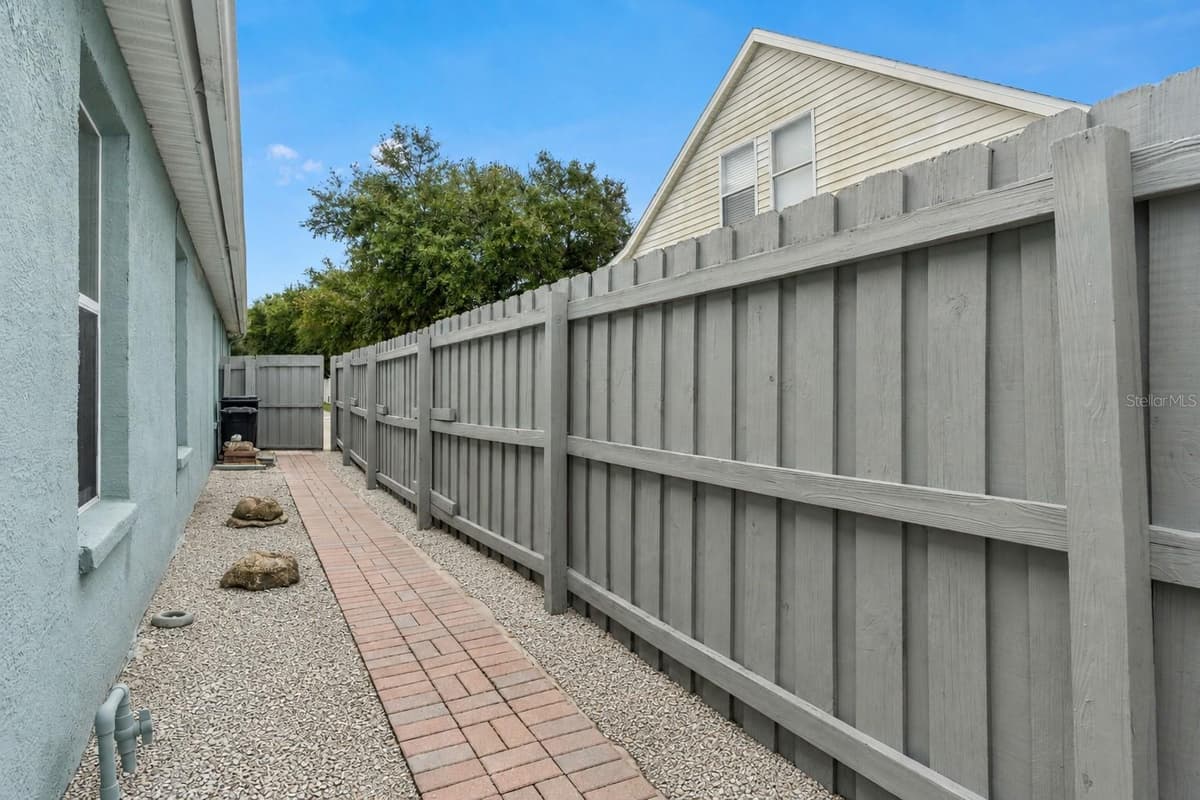 8620 PERSEA COURT — photo 25 of 36