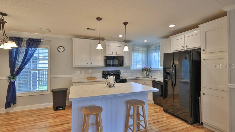 1157 MILLBROOK AVENUE — photo 5 of 37