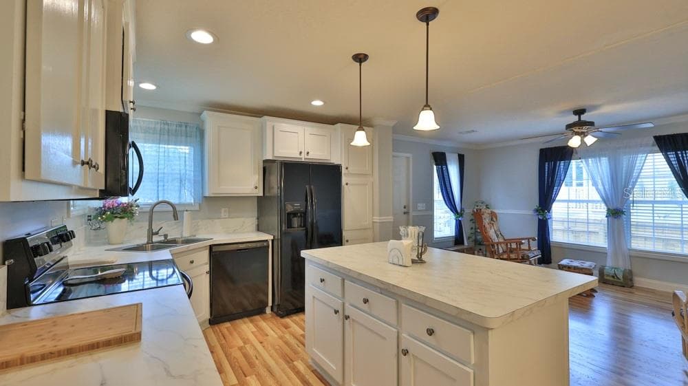 1157 MILLBROOK AVENUE — photo 7 of 37