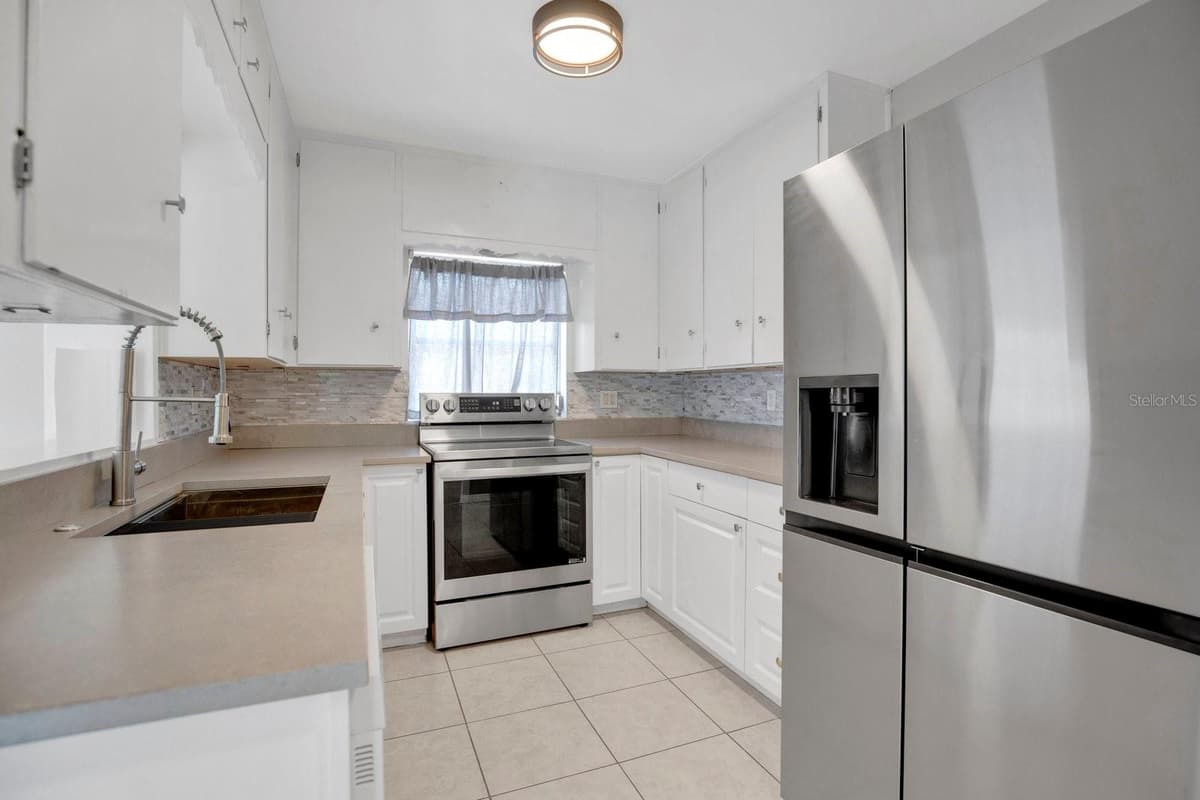 1427 BRYN MAWR STREET — photo 9 of 23