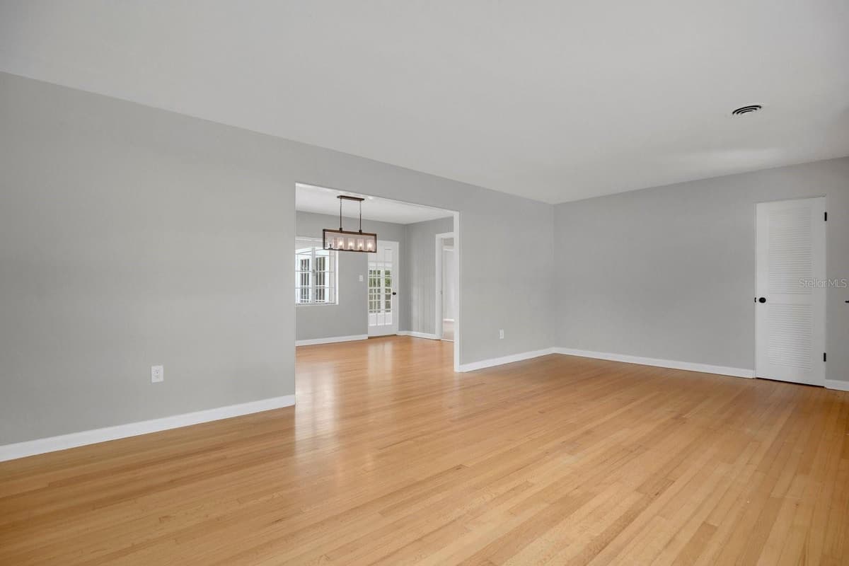 1427 BRYN MAWR STREET — photo 5 of 23