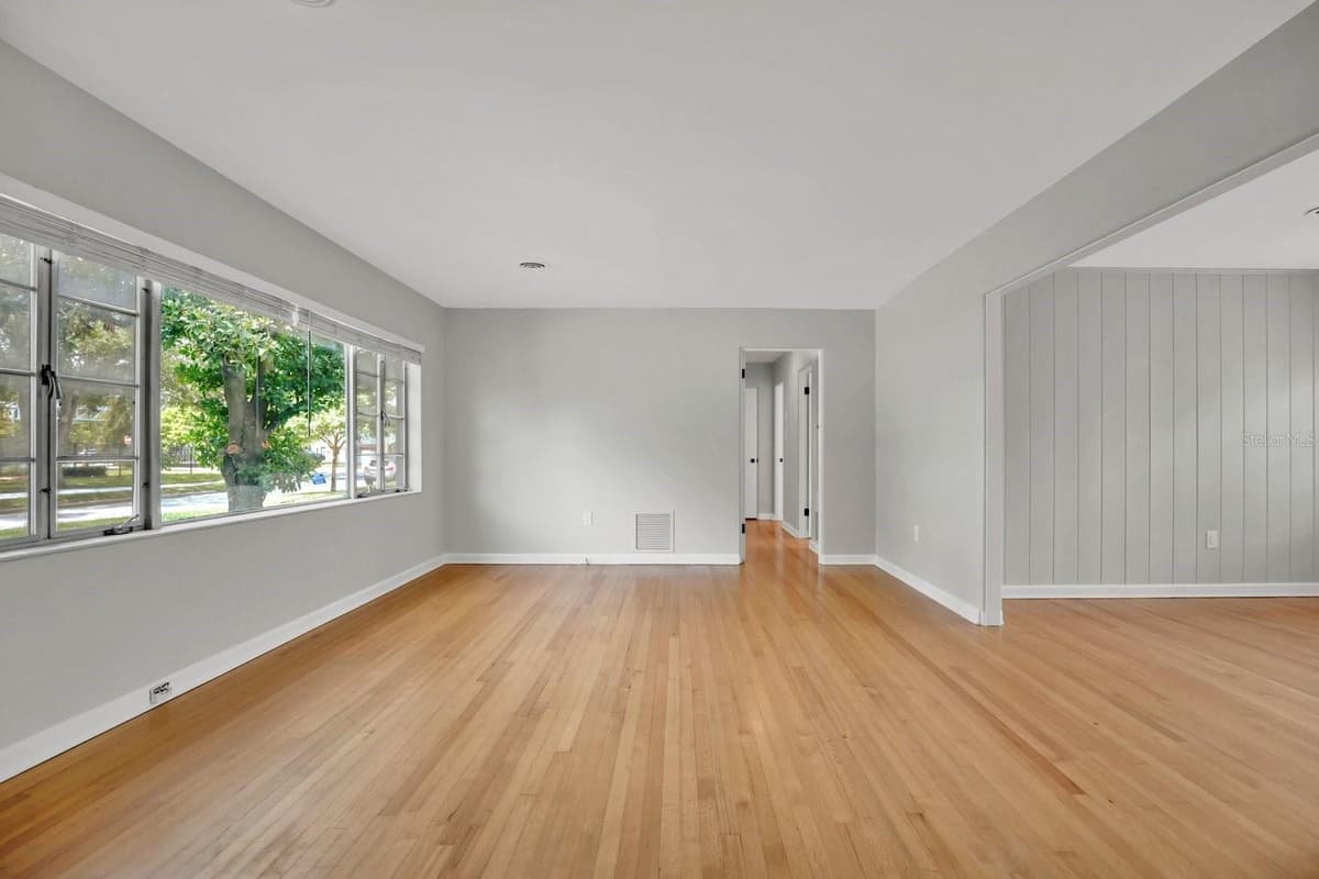 1427 BRYN MAWR STREET — photo 3 of 23