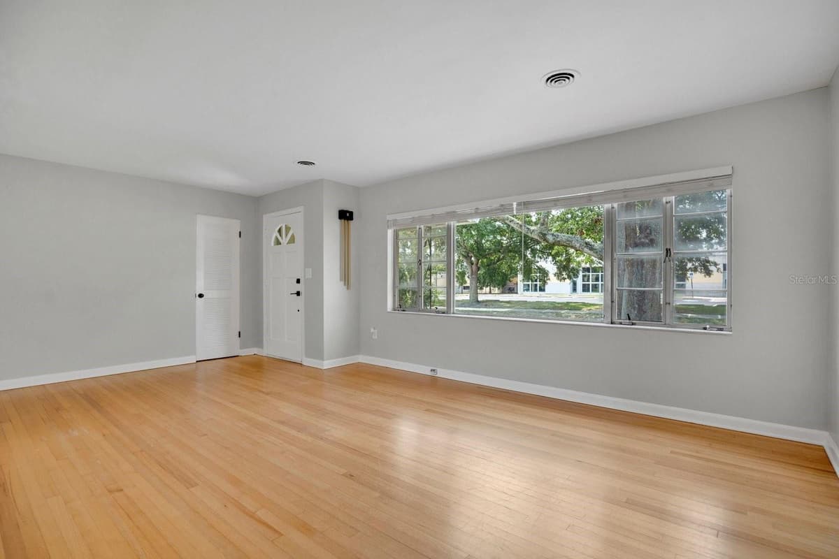 1427 BRYN MAWR STREET — photo 4 of 23