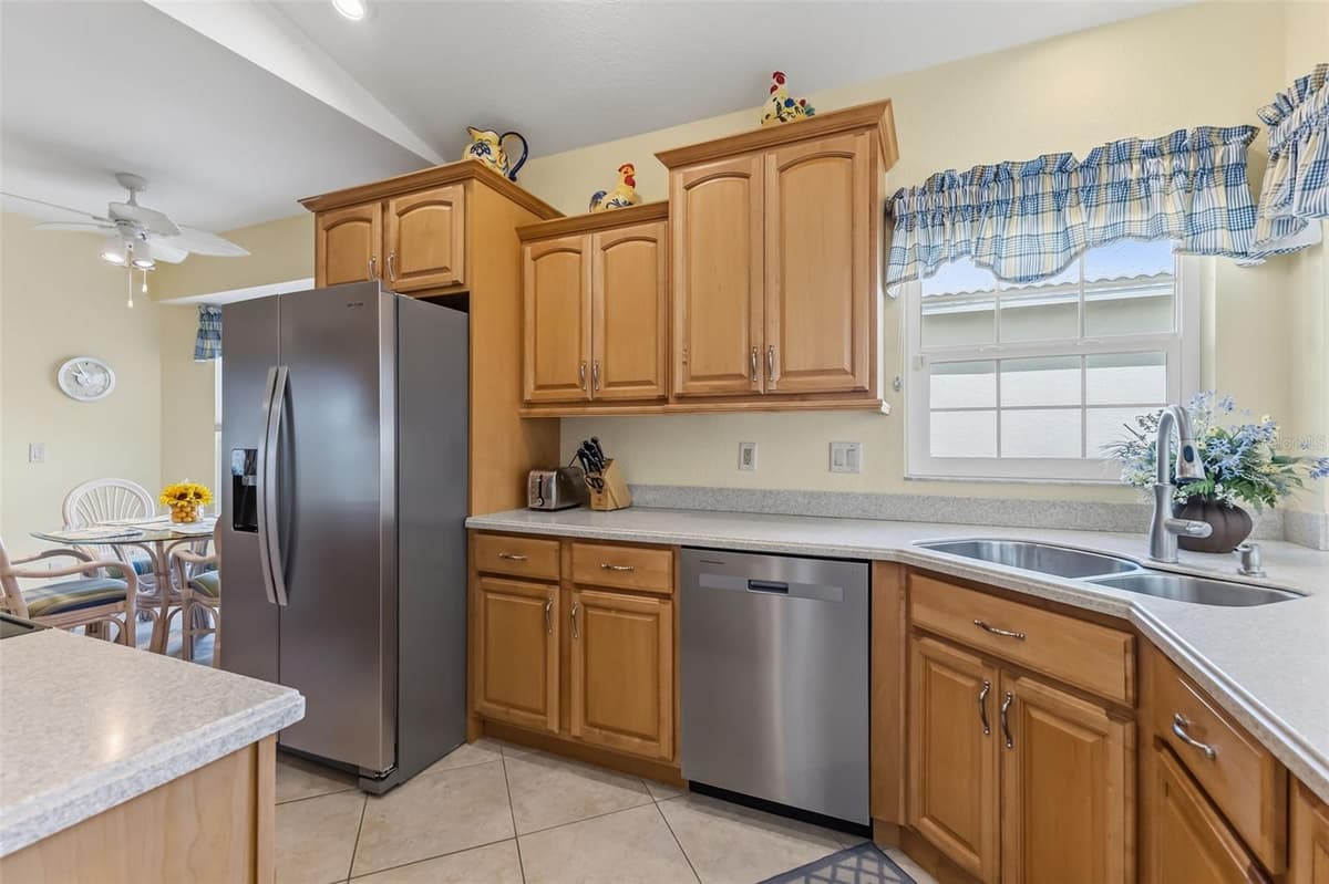 1317 CLUBVIEW COURT — photo 13 of 50
