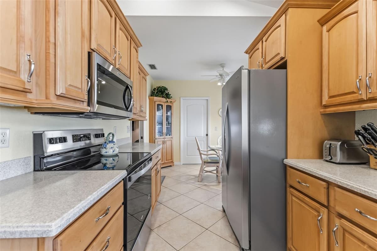 1317 CLUBVIEW COURT — photo 15 of 50