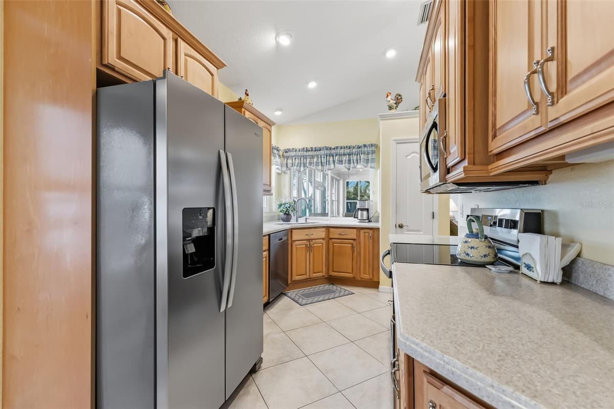 1317 CLUBVIEW COURT — photo 14 of 50