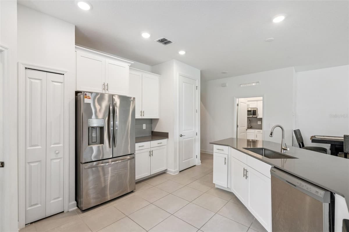 4614 WANDSWORTH WAY — photo 17 of 62
