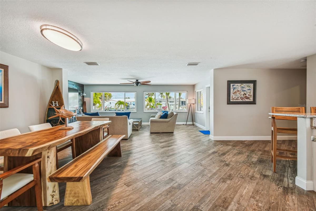 4900 ARLINGTON ROAD — photo 4 of 55
