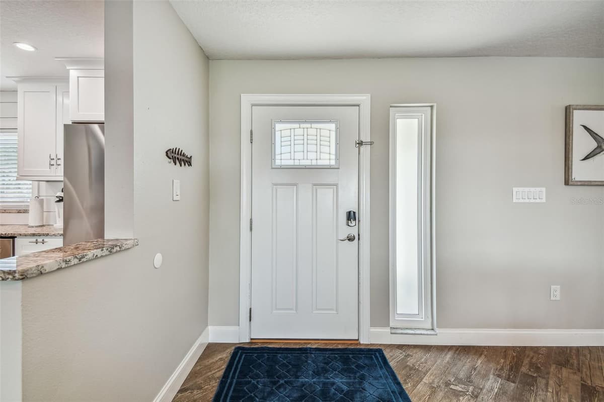 4900 ARLINGTON ROAD — photo 3 of 55