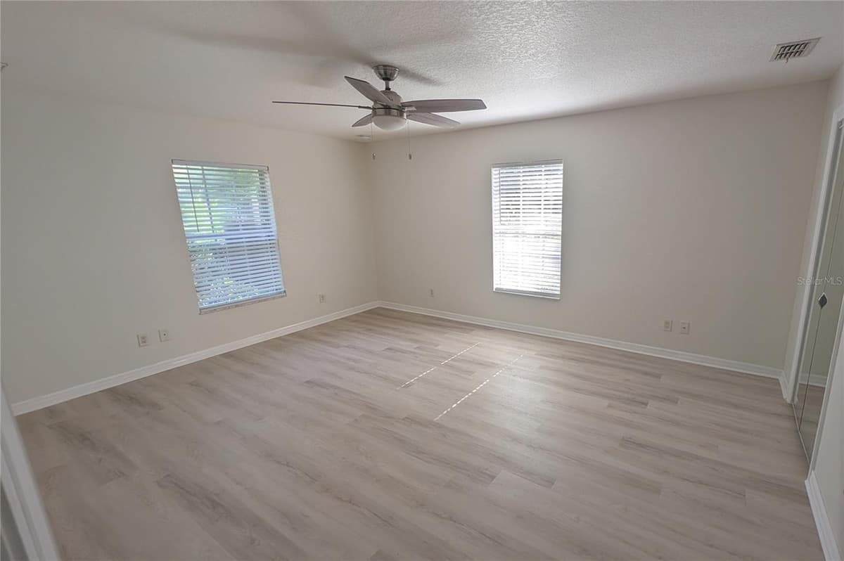 4023 EAGLE NEST POINT — photo 13 of 27