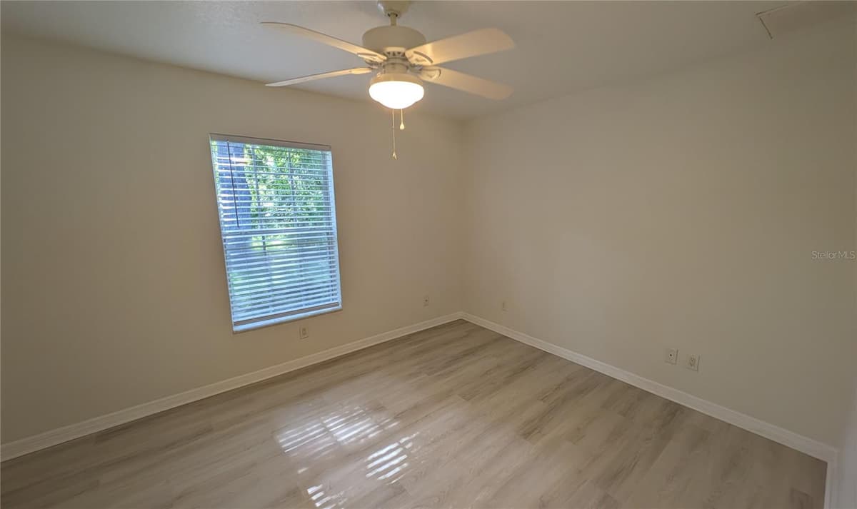 4023 EAGLE NEST POINT — photo 20 of 27