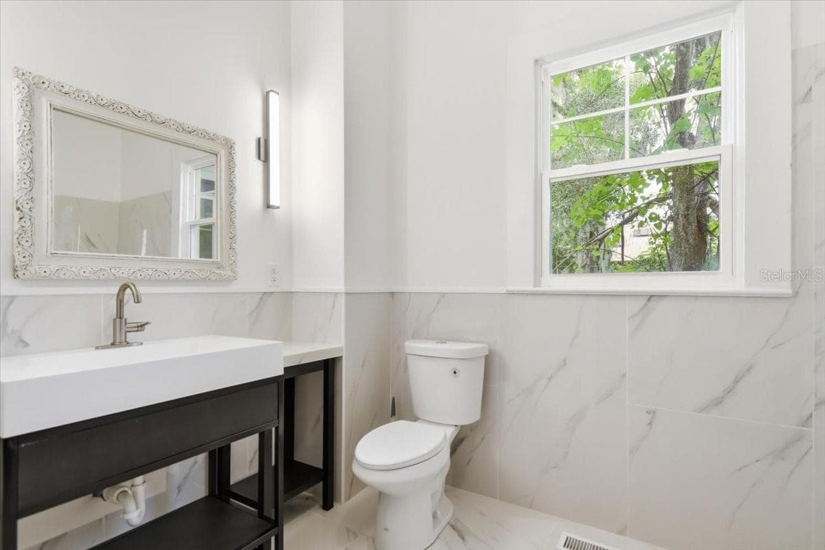 1103 JEFFERSON STREET — photo 39 of 52