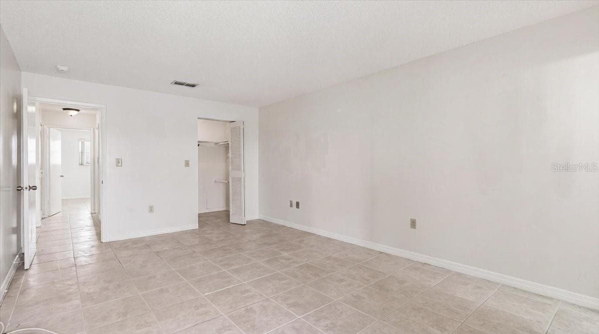 5925 SHORE BOULEVARD — photo 19 of 29