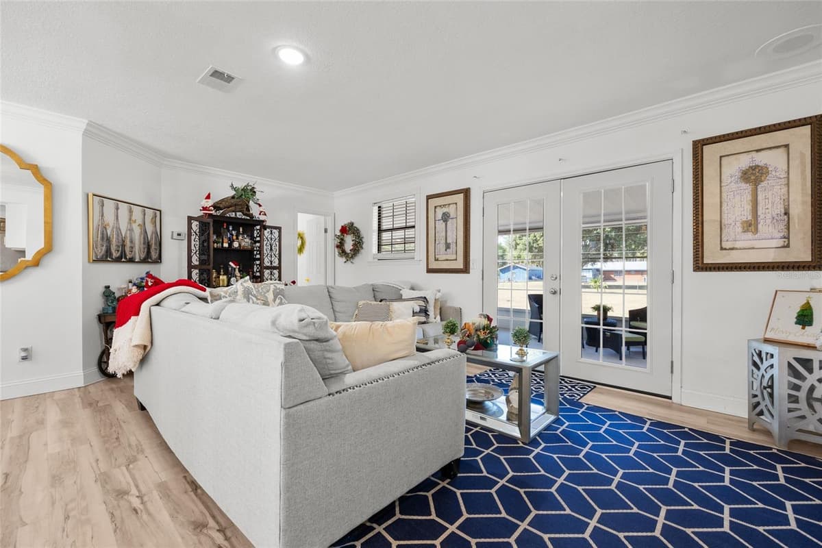 172 BRADSHAW GLEN — photo 6 of 39
