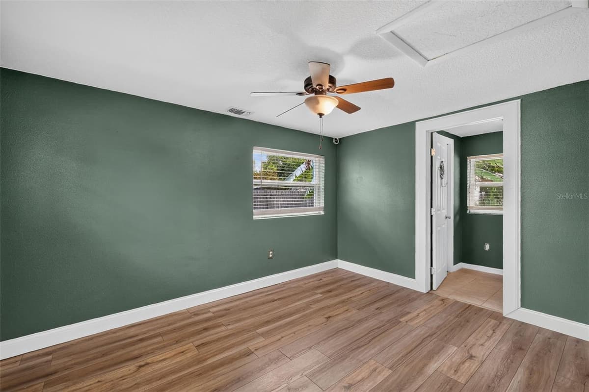 1111 DORA AVENUE — photo 17 of 34
