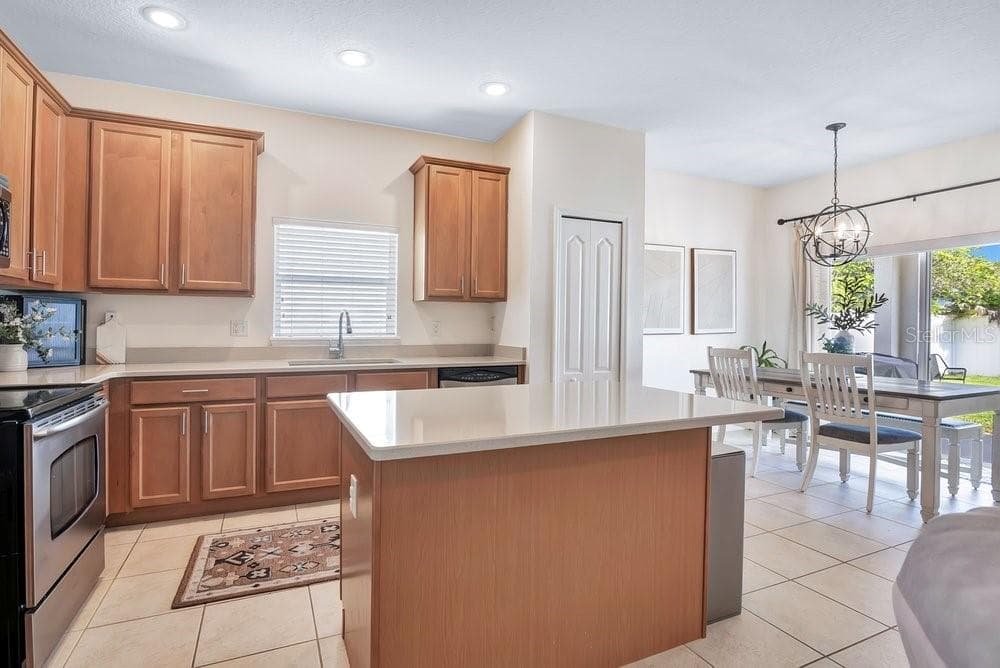 504 KEY HAVEN DRIVE — photo 10 of 35